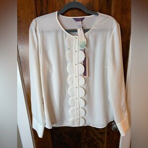 Chic White Blouse with Scalloped Design